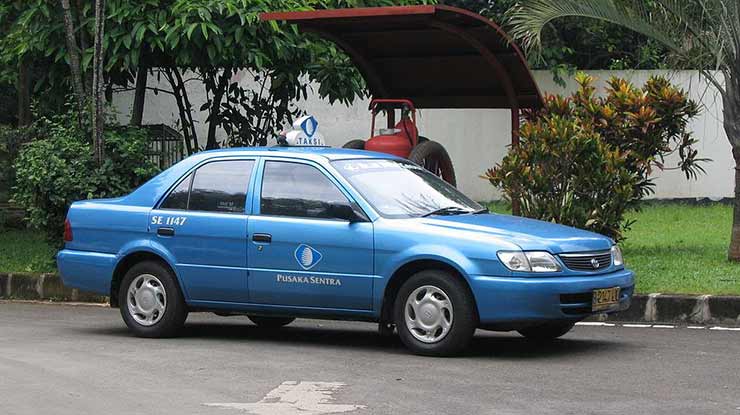 Mobil Toyota Soluna Bekas Taksi