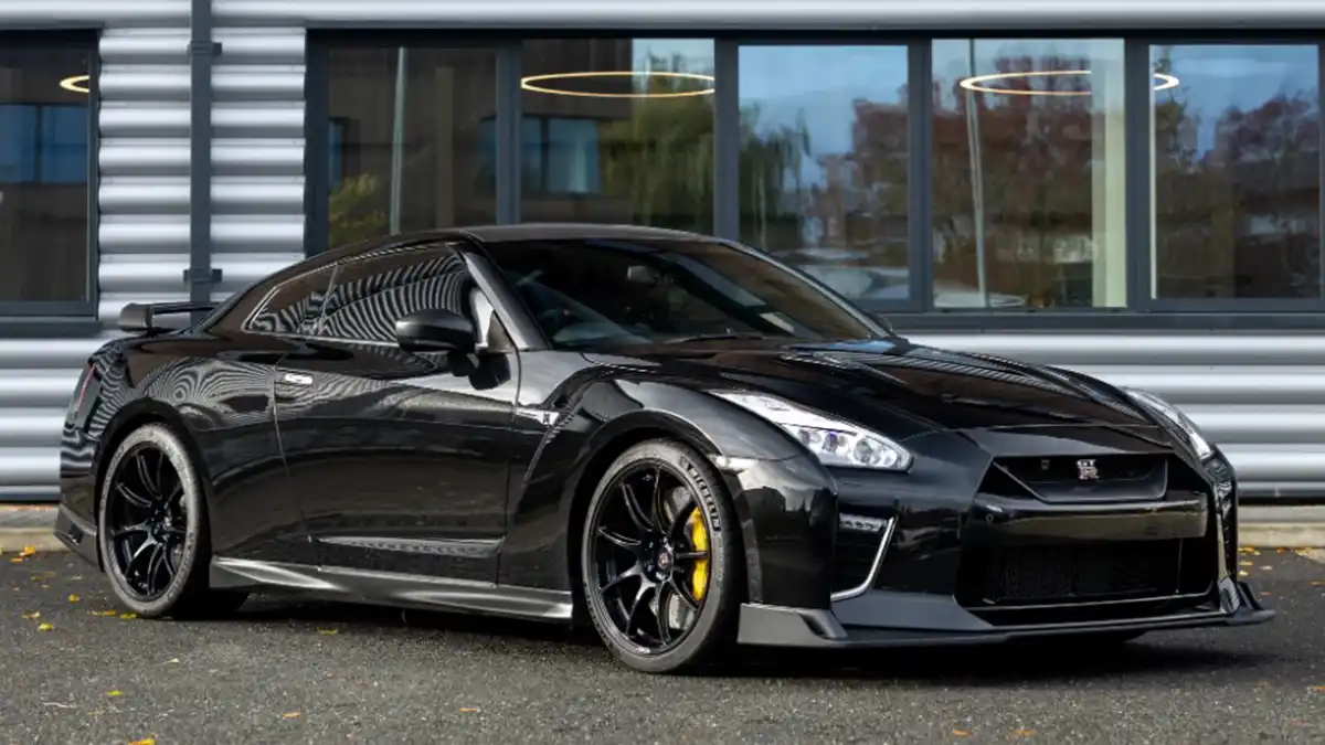 Pajak Nissan GTR R35